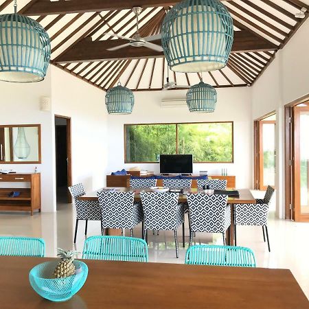 Villa Putih لوفينا المظهر الخارجي الصورة