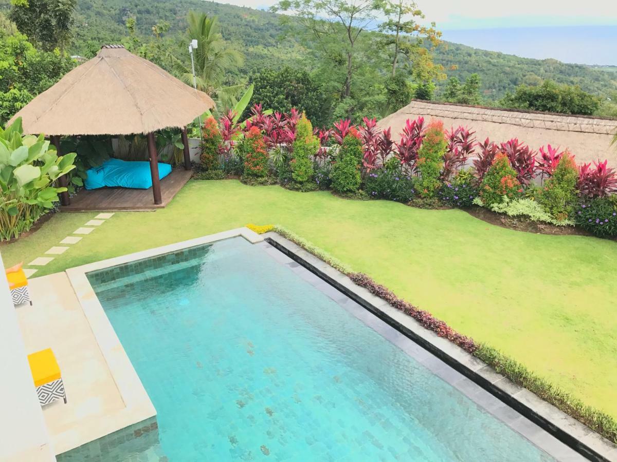 Villa Putih لوفينا المظهر الخارجي الصورة