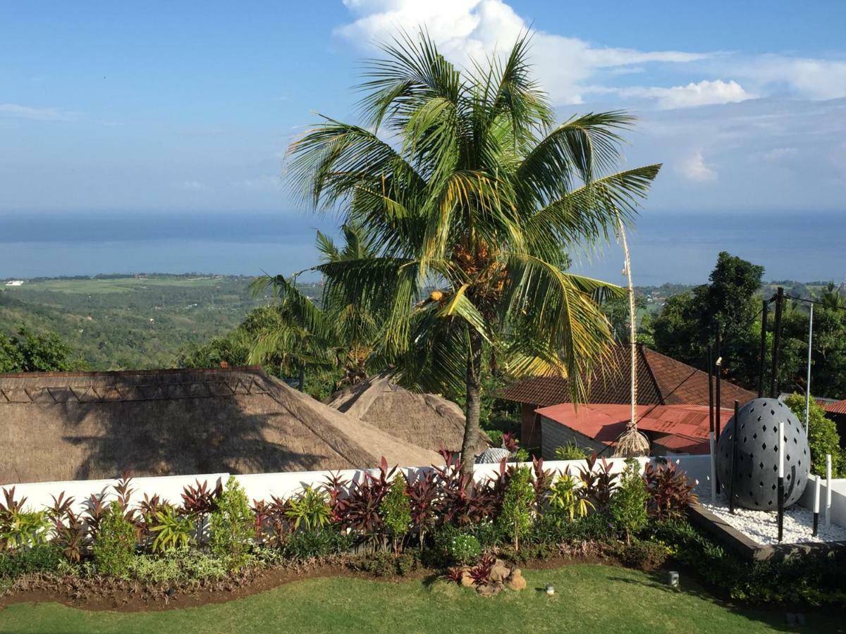Villa Putih لوفينا المظهر الخارجي الصورة