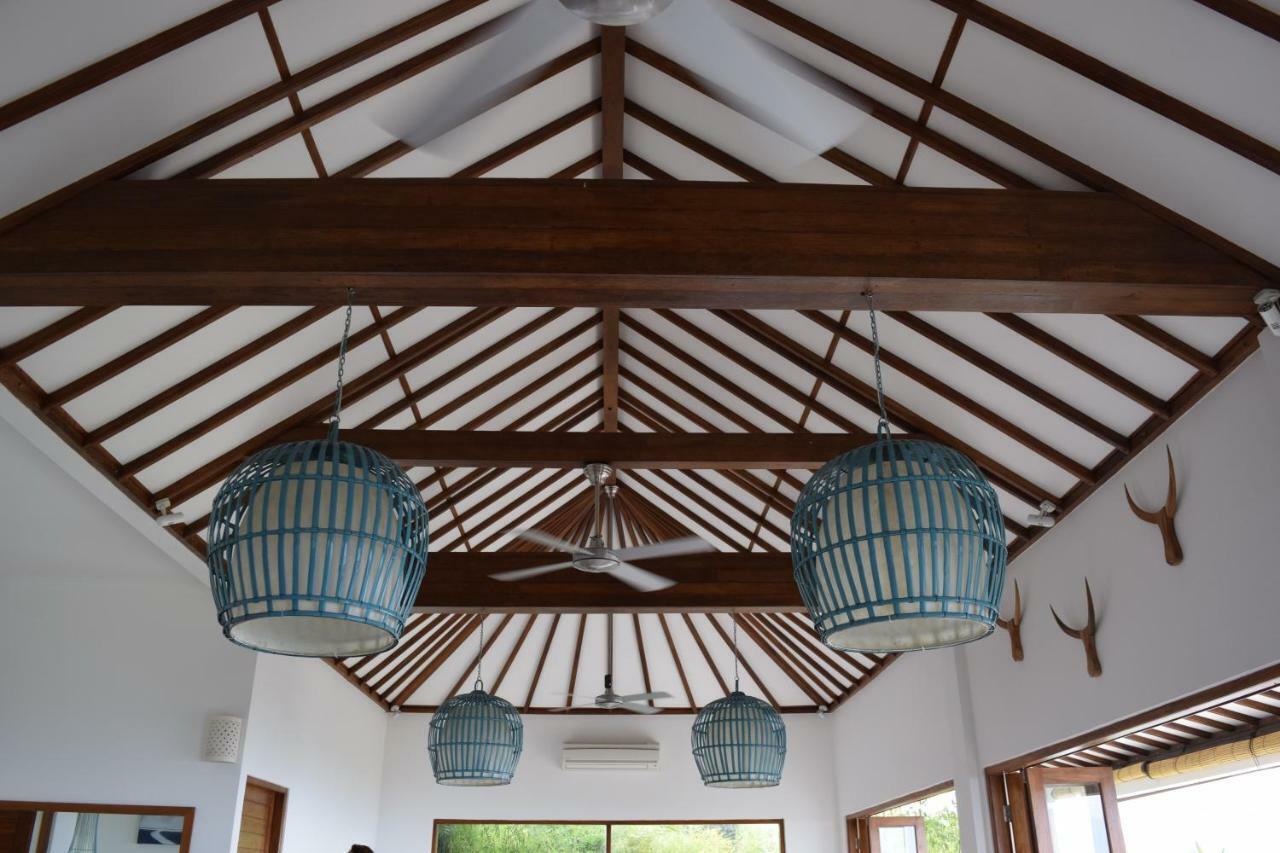 Villa Putih لوفينا المظهر الخارجي الصورة