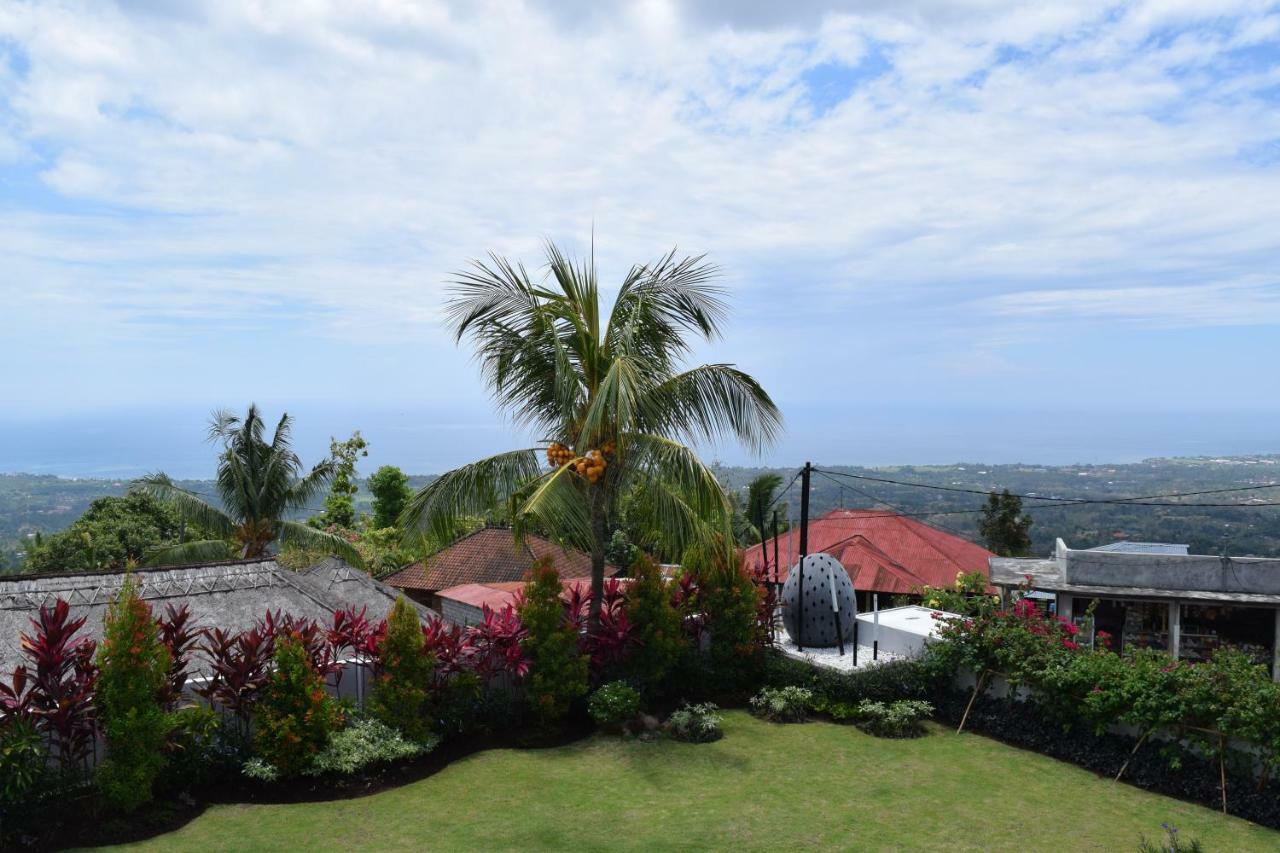 Villa Putih لوفينا المظهر الخارجي الصورة