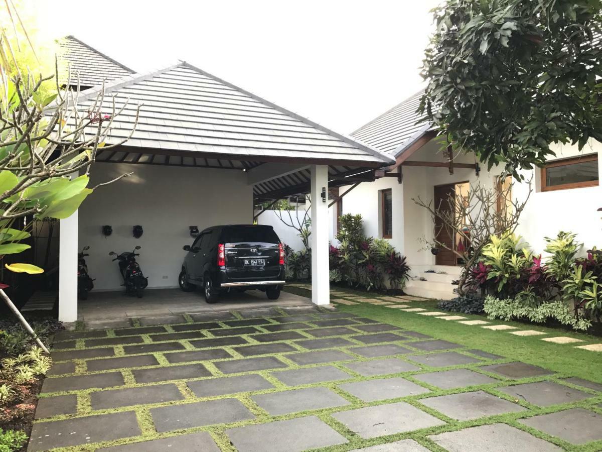 Villa Putih لوفينا المظهر الخارجي الصورة