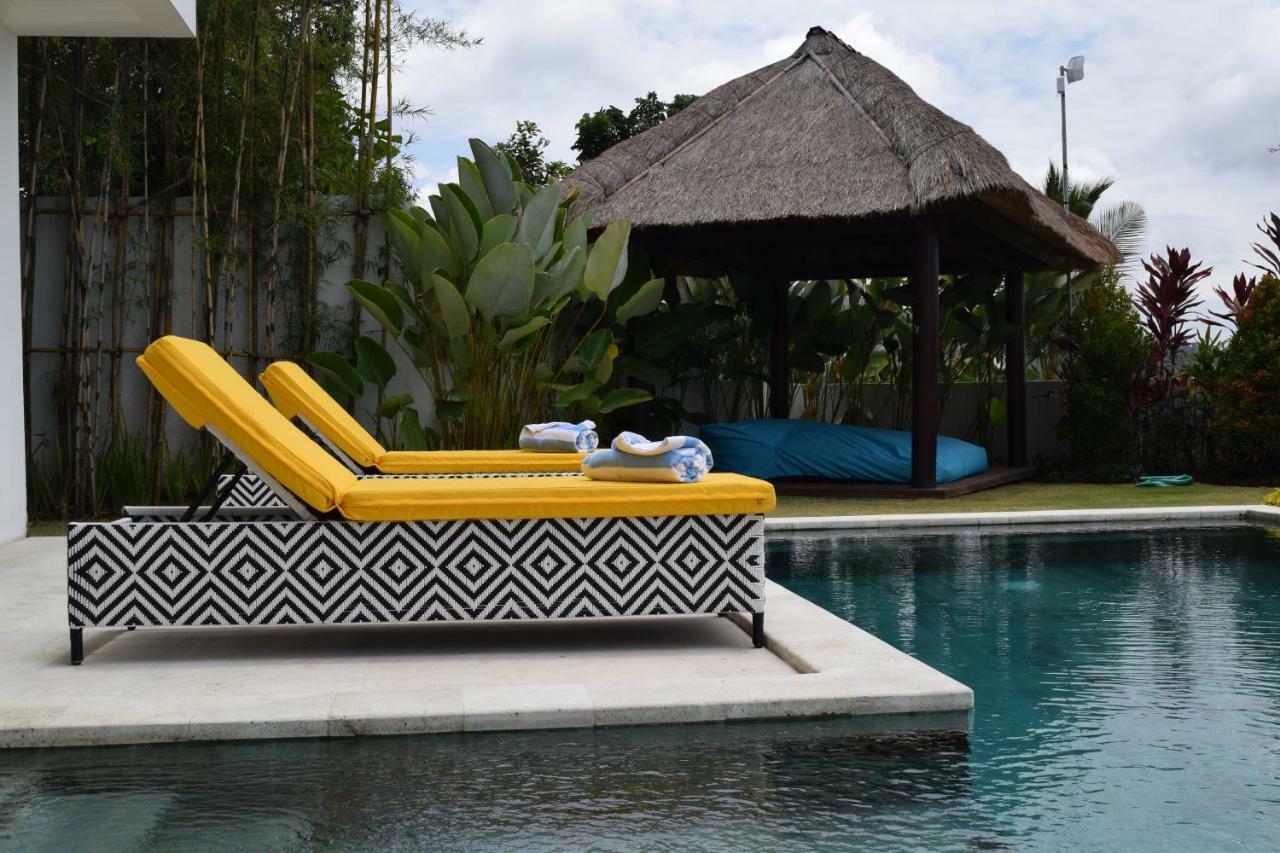 Villa Putih لوفينا المظهر الخارجي الصورة
